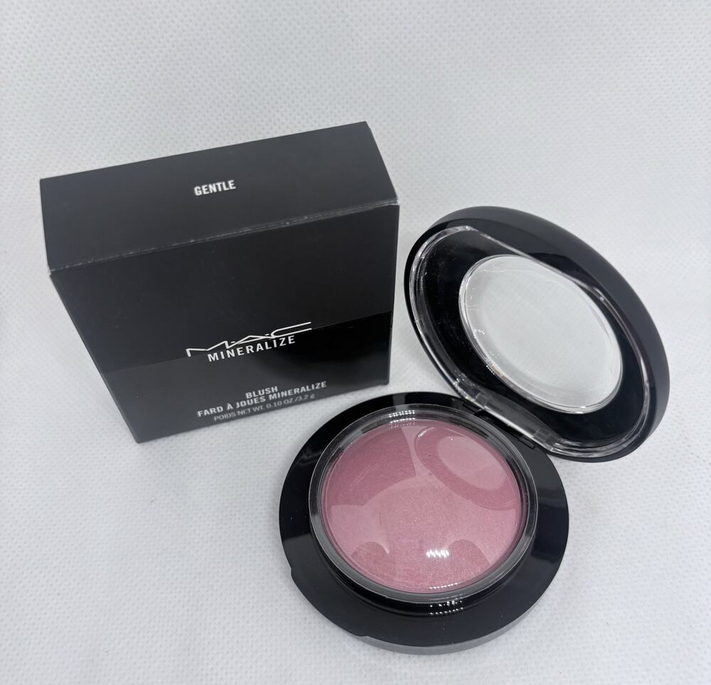 MAC Mineralize Powder Blush Gentle 3.2 g 0.1 oz Extra Dimension Glow In Box